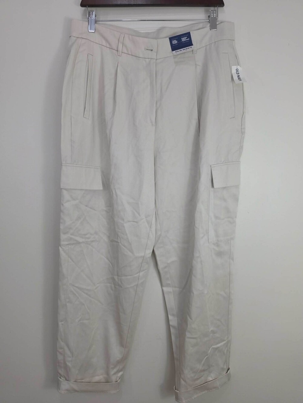 NWT Old Navy Women's Light Beige Cargo Pants
